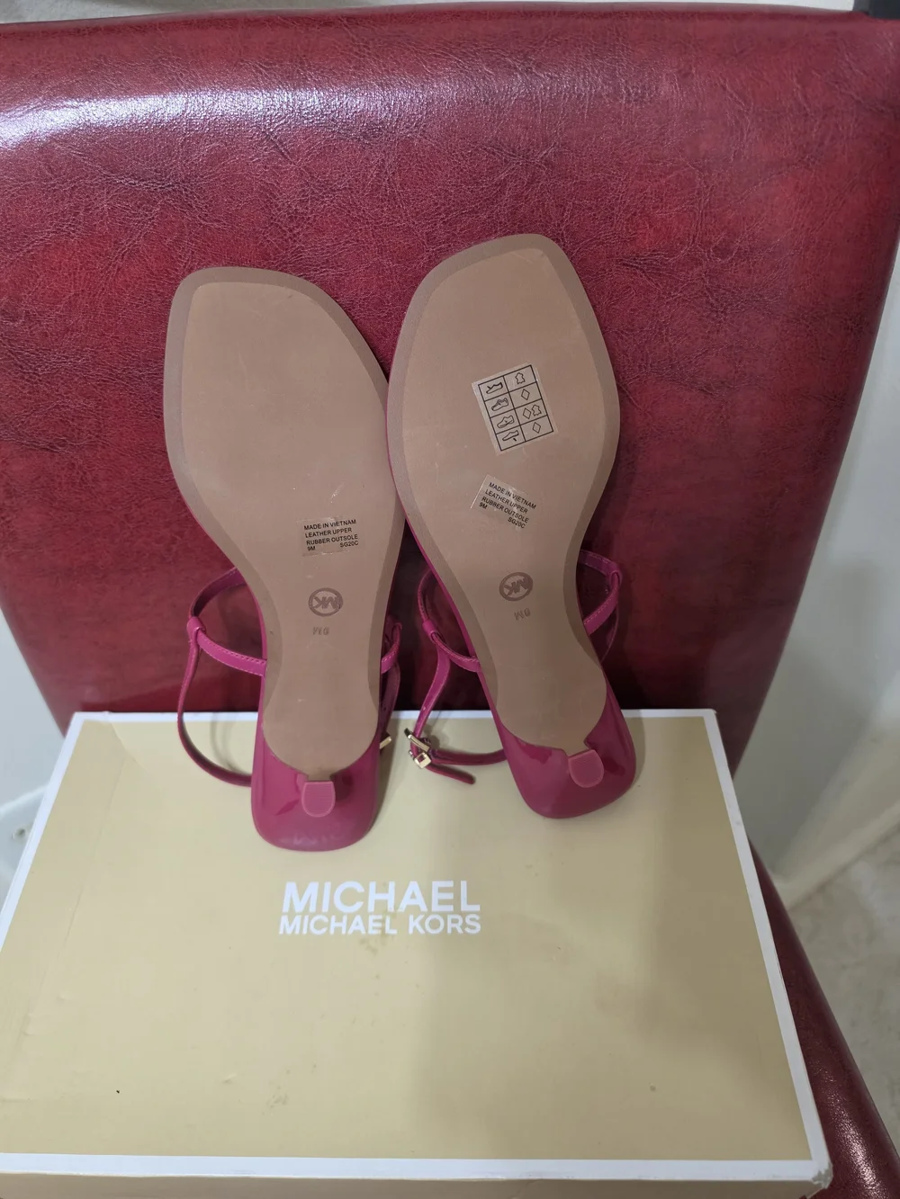 Michael Kors Fuchsia Pink T-Strap Sandals with Gold Hardware